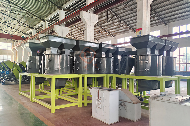 立式粉碎機(jī)1.jpg